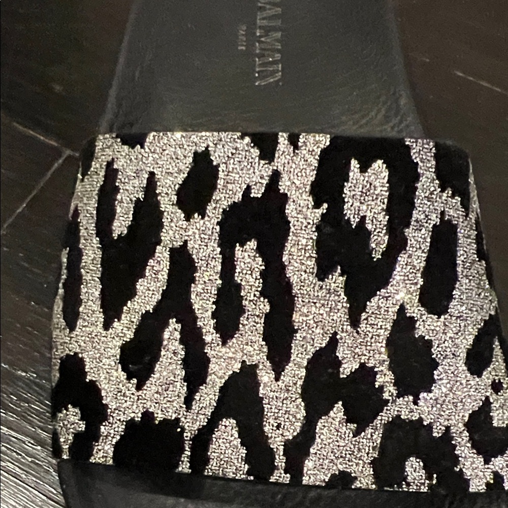 Balmain Black Textured Slides Size 35 - Picture 5 of 6